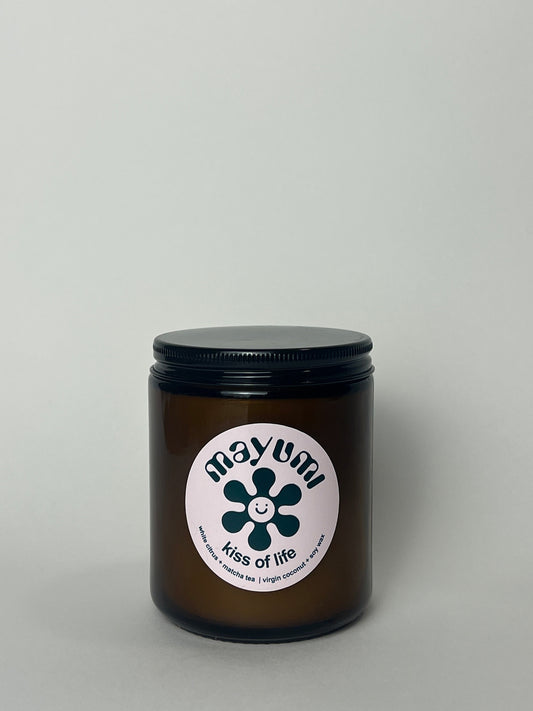 KISS OF LIFE candle: white citrus + matcha tea