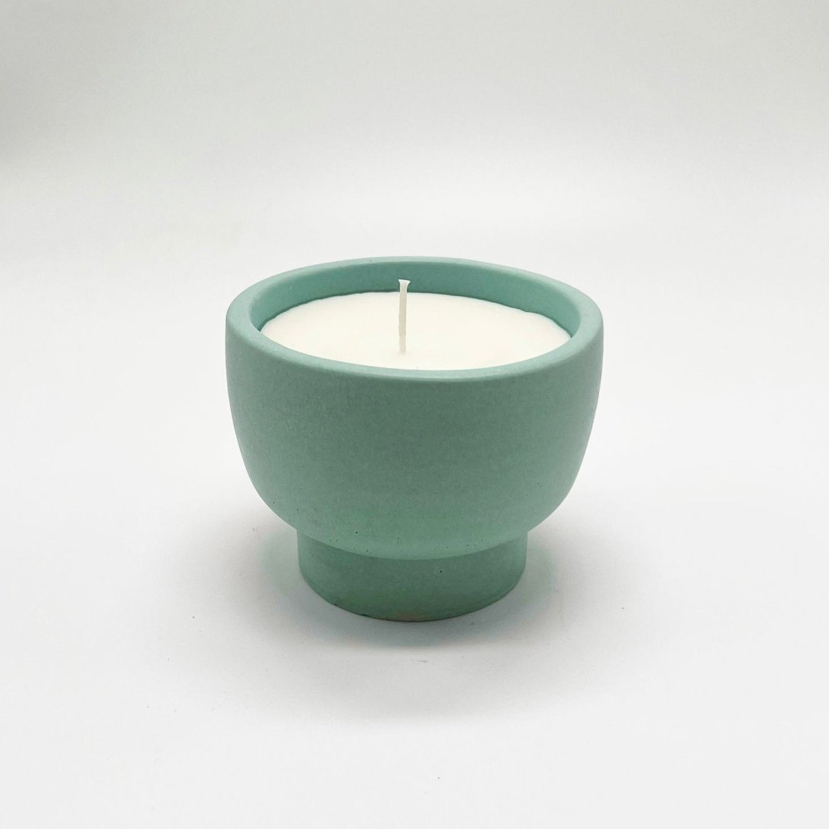 Uno Atelier Mori Concrete Soy Candle - lily & onyx