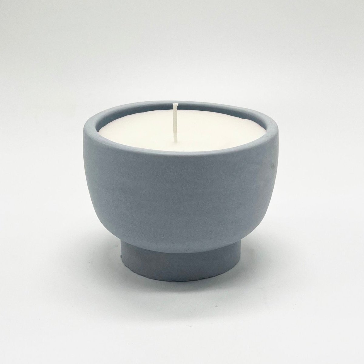 Uno Atelier Mori Concrete Soy Candle - lily & onyx